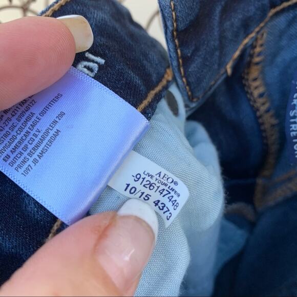 AEO midi jean shorts rolled fray hem Super Stretch Size 4 - Picture 6 of 6